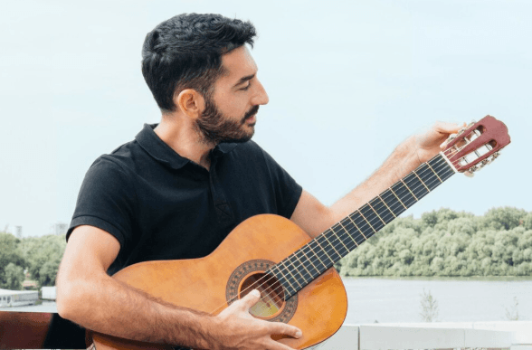 Qué es el fraseo musical en la guitarra